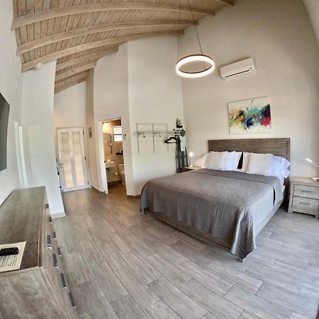 The Moxy Hotel English Harbour ภายนอก รูปภาพ