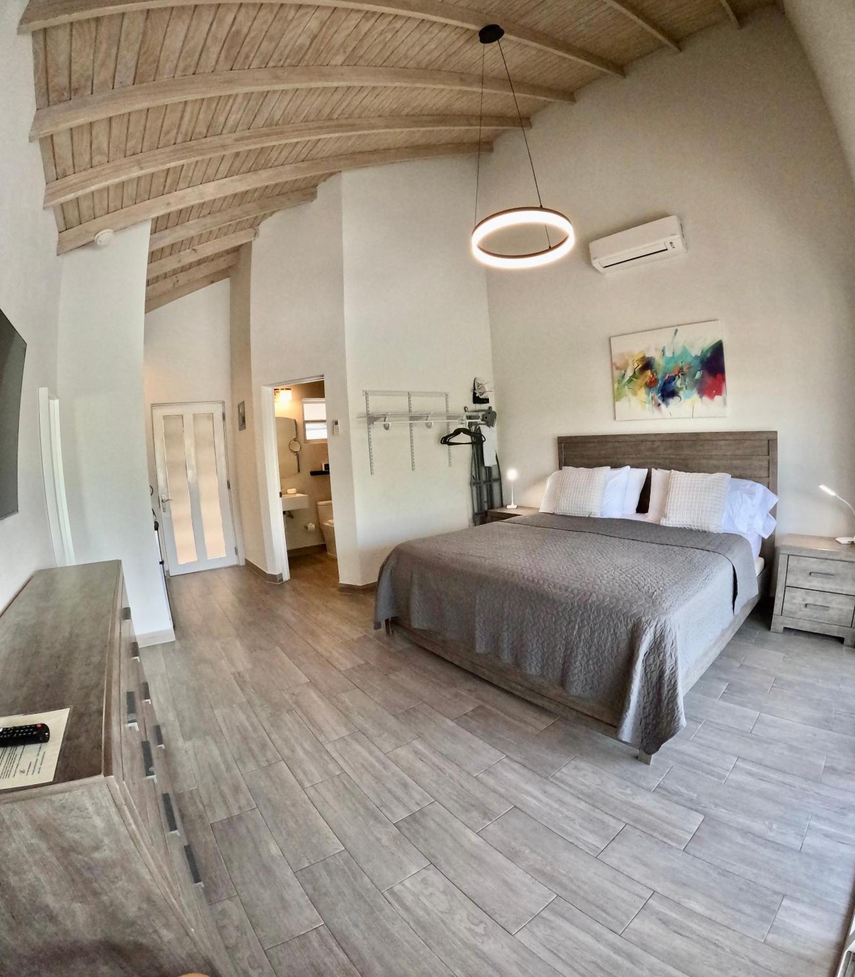 The Moxy Hotel English Harbour ภายนอก รูปภาพ